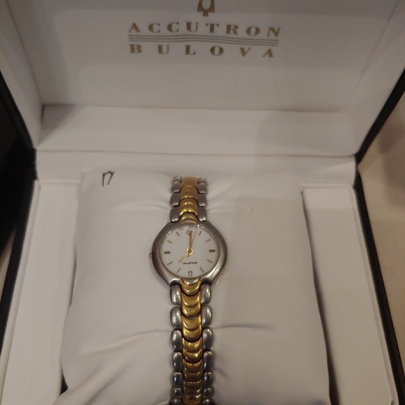 Bulova Accutron Watch - Picture 1 of 6
